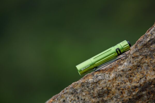 Olight i5R EOS 350 Lumen Rechargeable Flashlight, Neon Green » Arms-Bg Оръжеен Магазин