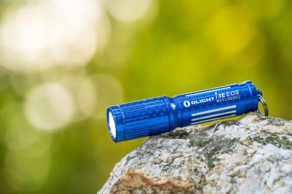 Olight i3E EOS 90 - Lumen Flashlight, Stallar Blue » Arms-Bg Оръжеен Магазин