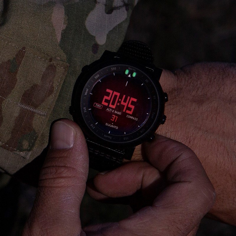 ss050504000-suunto-core-alpha-stealth-800x800px-08