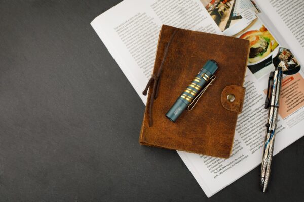 Olight i3T EOS 180lm Dream Blue Flashlight » Arms-Bg Оръжеен Магазин