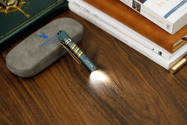 Olight i3T EOS 180lm Dream Blue Flashlight » Arms-Bg Оръжеен Магазин