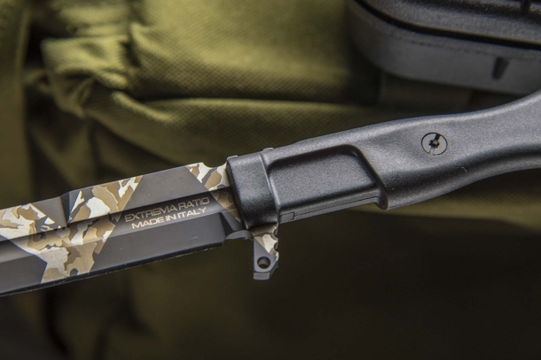 Extrema_Ratio_25_years_MISERICORDIA_Black_Warfare_Special_Ed_13