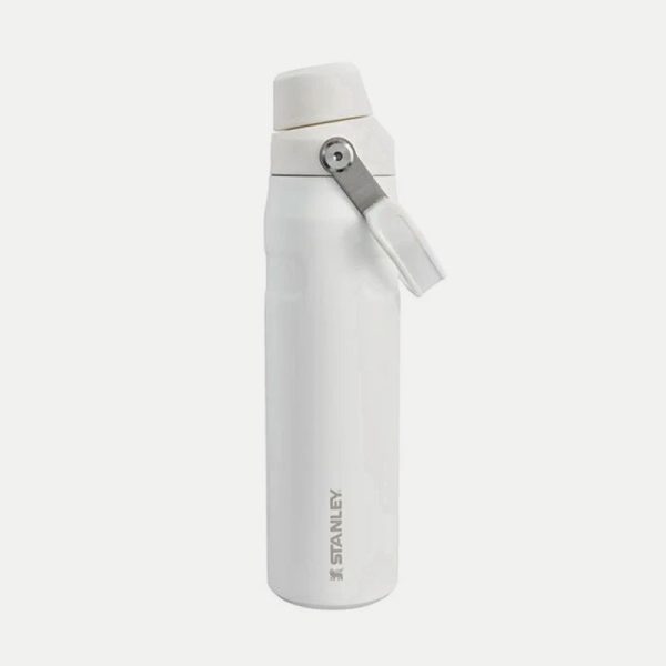Термо бутилка за вода Stanley THE ICEFLOW FAST FLOW BOTTLE 0.6L Frost