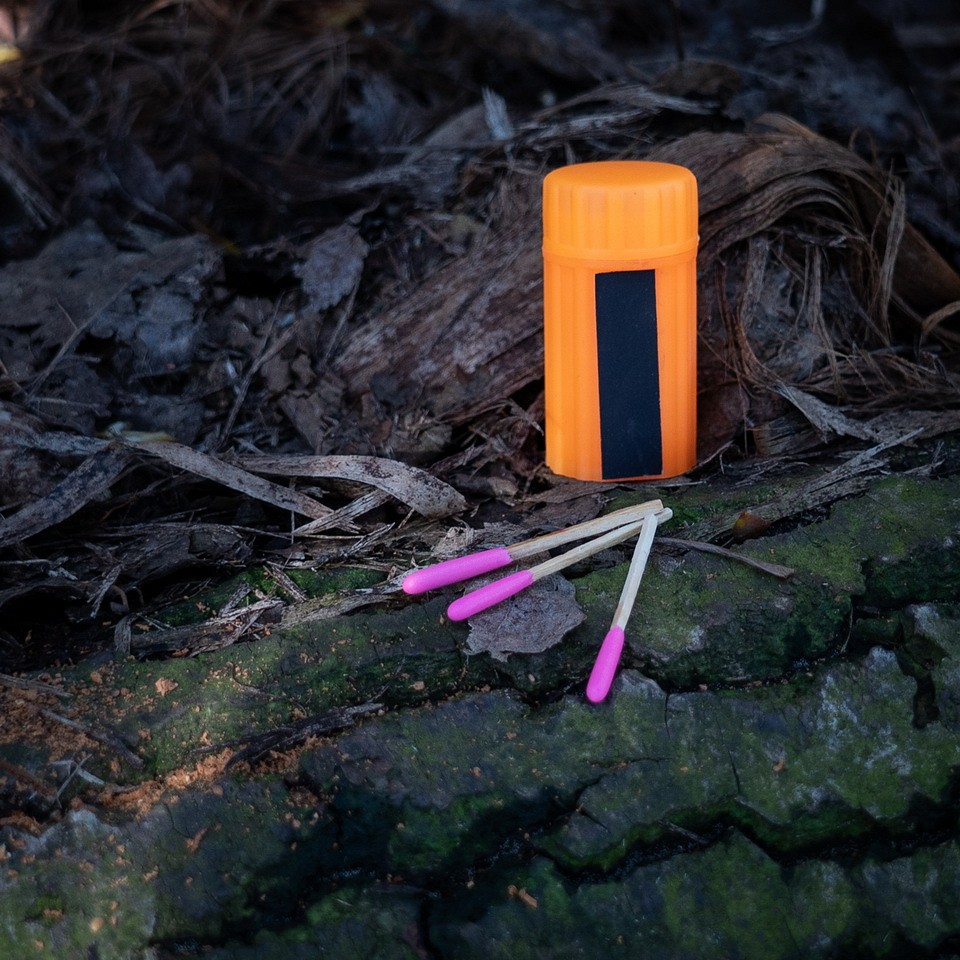 Survival Matches Wind and water resistant 20pcs 4