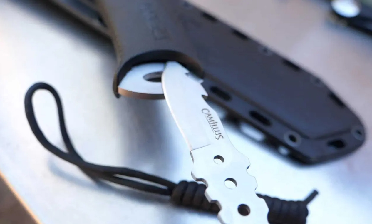 Camillus Carnivore Inject 18″ Machete 4