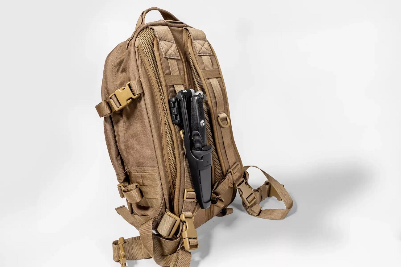 нож Victorinox Venture Pro, черен 9