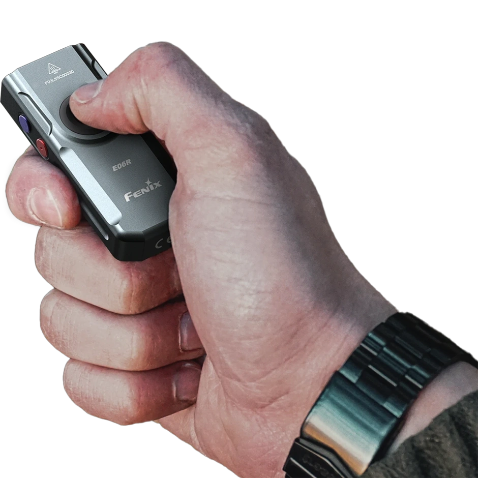 Fenix E06R 11