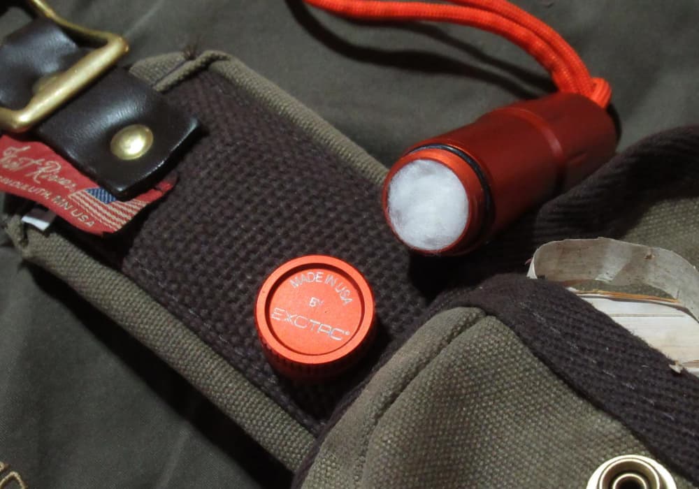 Бензинова запалка Exotac TitanLight Black