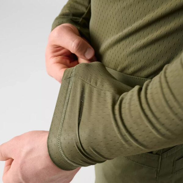 Лека тактическа риза Helikon-tex Apex Lightweight Combat Shirt - Nylon Stretch Black » Arms-Bg Оръжеен Магазин Лека тактическа риза Helikon-tex Apex Lightweight Combat Shirt - Nylon Stretch Black » Arms-Bg Оръжеен Магазин