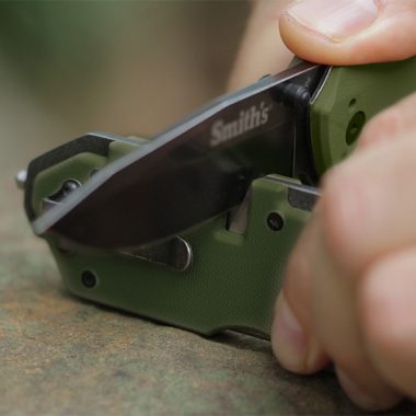 Тактическо точило Smith’s PP1 за прави и серетирани остриета Зелено